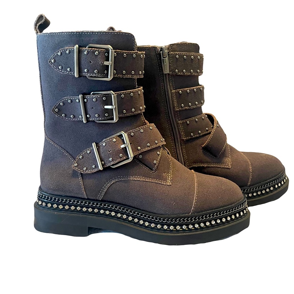 NWOB Vince Camuto Women's 5.5 Gray Suede Leather Stud Chain Bobette Boots